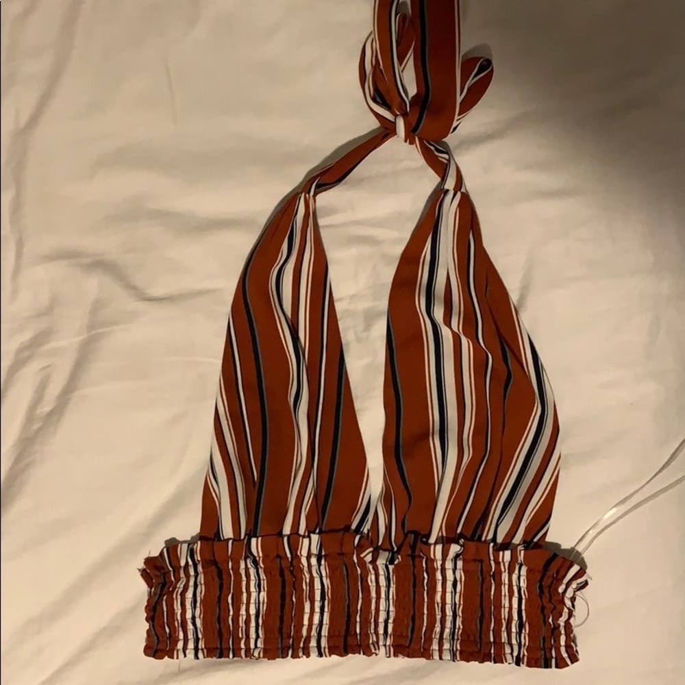 L’atiste Halter Crop Top